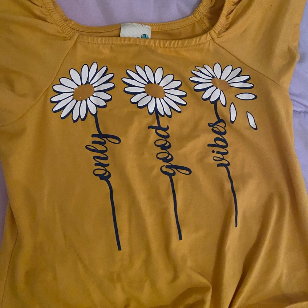 Lily Bleu 2 piece Daisy matching short and shirt set size 7/8 - Picture 3 of 6